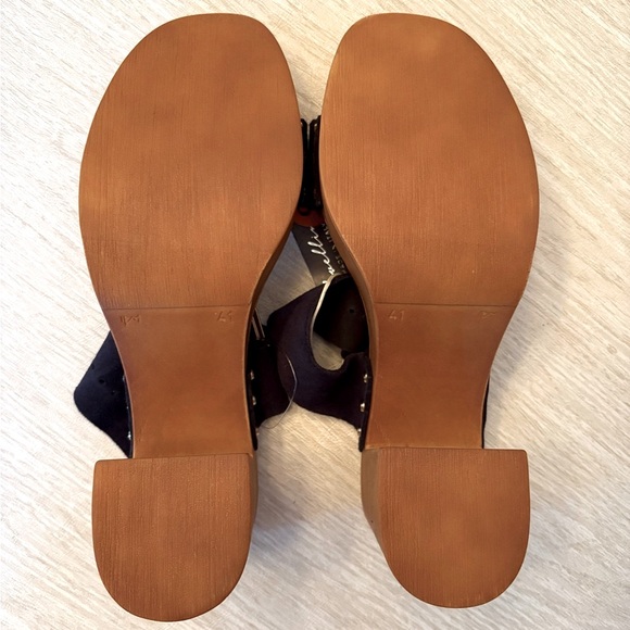 NEW Avelinni Italian navy suede double strap block heel slide sandals - Picture 7 of 7